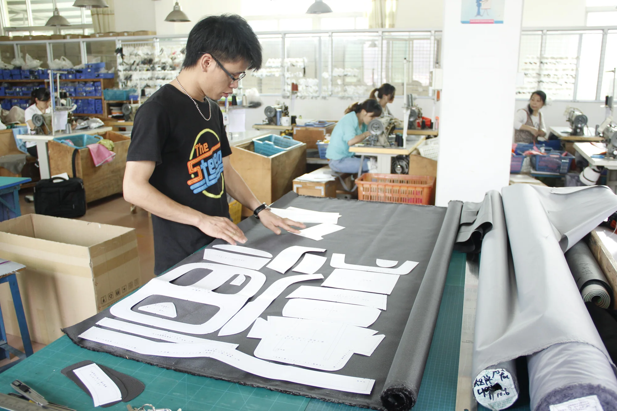 Bag sewing production workshop